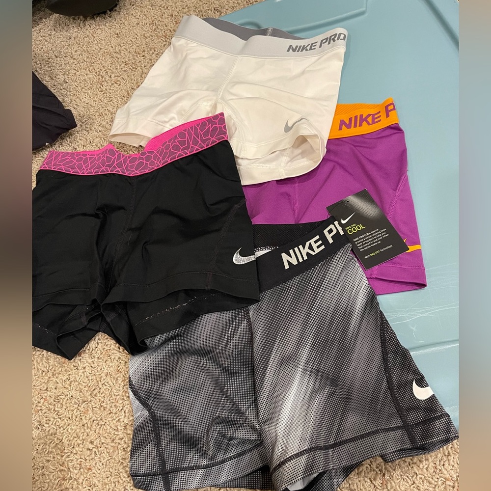 NIKE PRO